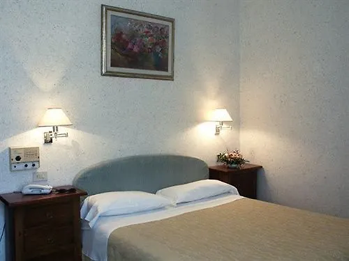 ***  Hotel Villa Kinzica بيزا إيطاليا