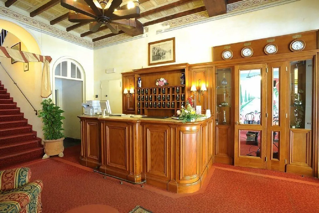 Hotel Villa Kinzica بيزا