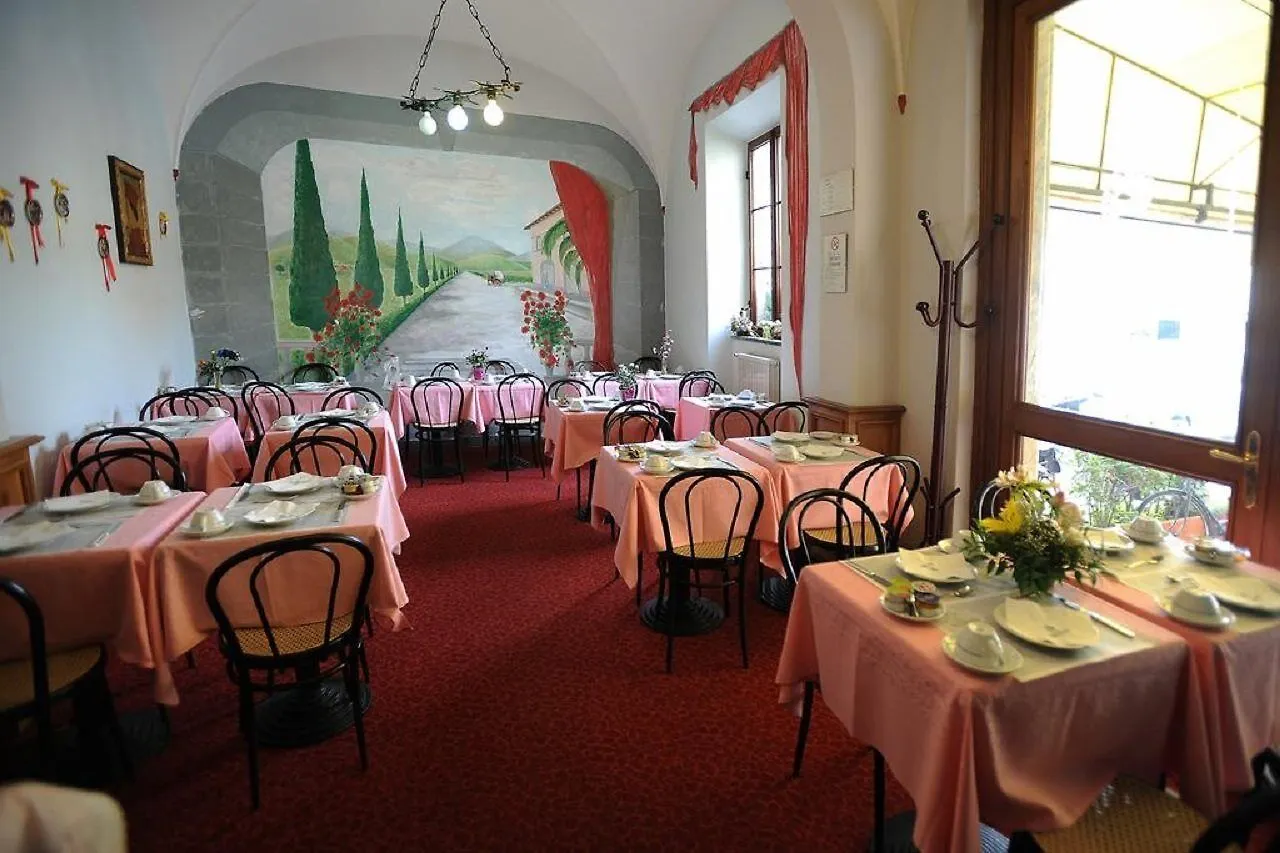 Hotel Villa Kinzica بيزا 3*,