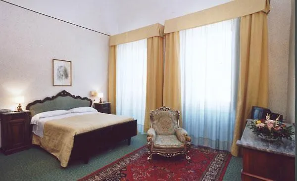 Hotel Villa Kinzica Pisa 3*,  Italy